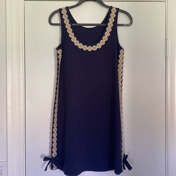 Lilly Pulitzer navy dress with gold embroidery - Picture 4 of 5